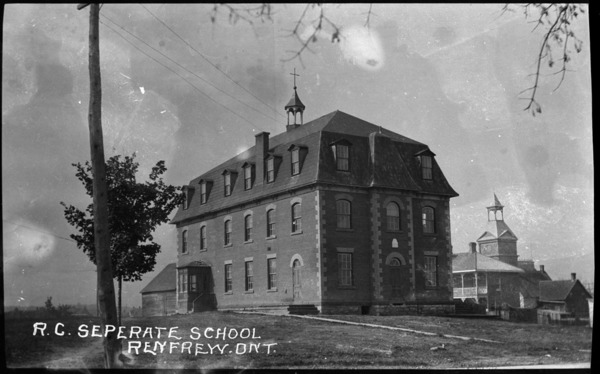 Original title:  MIKAN 3326609 MIKAN 3326609: R.C. Separate School. ca. 1910 [139 KB, 1000 X 624]