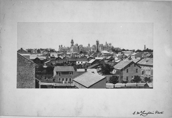 Original title:  MIKAN 4627517 Regard vers l&#39;Ouest, du palais de justice à la Colline du Parlement, Ottawa  1867. [141 KB, 1000 X 685]