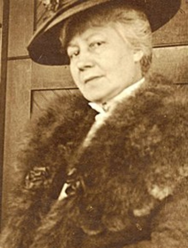 Titre original :  Photo of Mary Augusta Hiester Reid.jpg