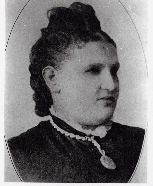 Original title:  Alice Hart c. 1890.