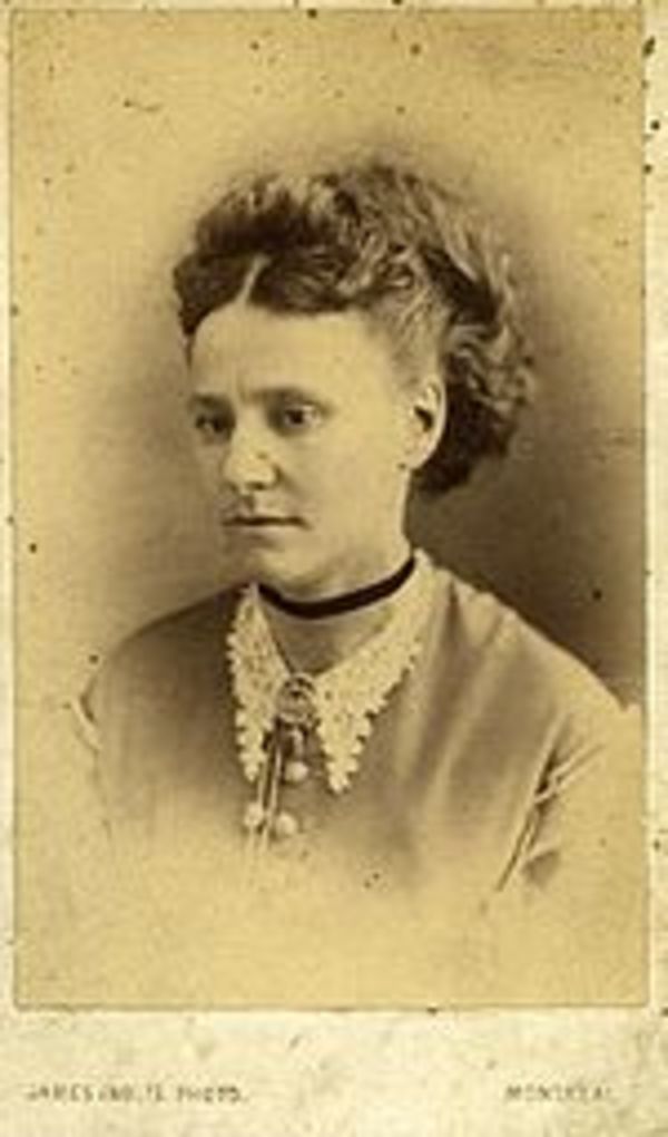 Titre original :  Lucy Margaret Baker ca 1870.jpg