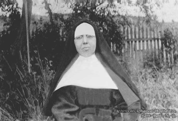 Original title:  Archives des Religieuses Hospitalières, Saint-Basile, N.-B. » Soeur Maillet, née Alphonsine Ranger