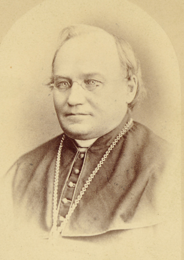 Titre original :    Description English: Alexandre-Antonin Taché (1854-1860) Date 25 April 2005(2005-04-25) Source Université de Saint-Boniface Archives Author Université de Saint-Boniface Archives

