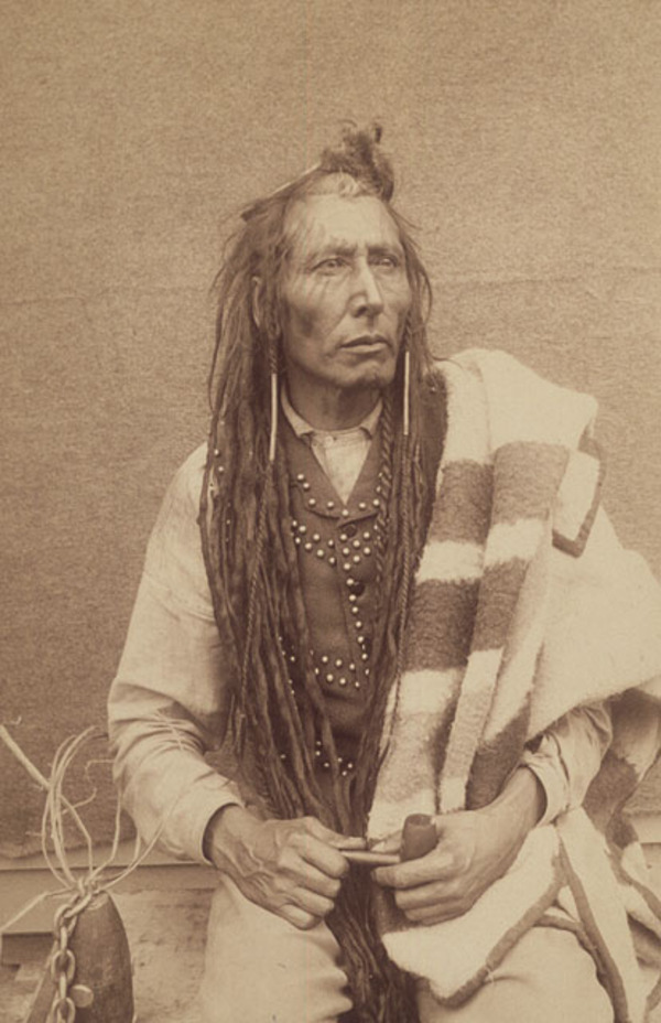 Titre original :  Poundmaker (vers 1842 1886), également appelé 