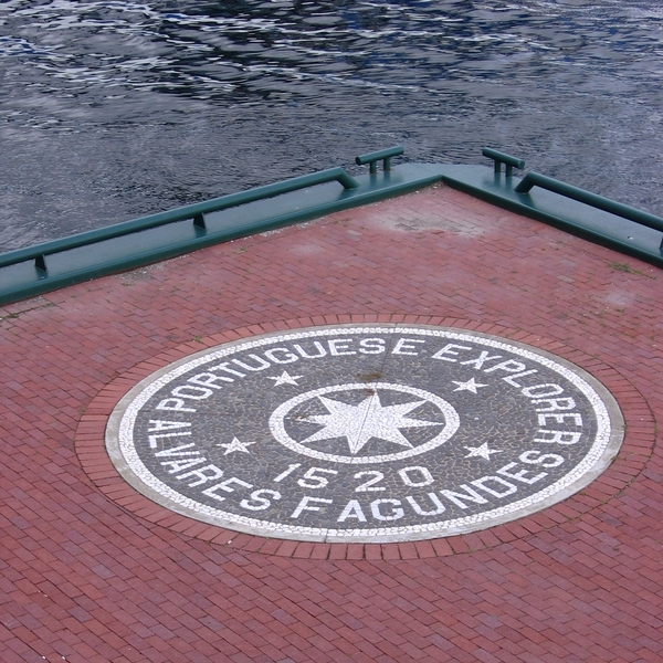 Original title:    Description English: Photo of Halifax Waterfront showing mosiac commemorating the supposed arrival in Halifax Harbour by Fagundes in 1520. Date October 2008 Source Own work Author Verne Equinox

