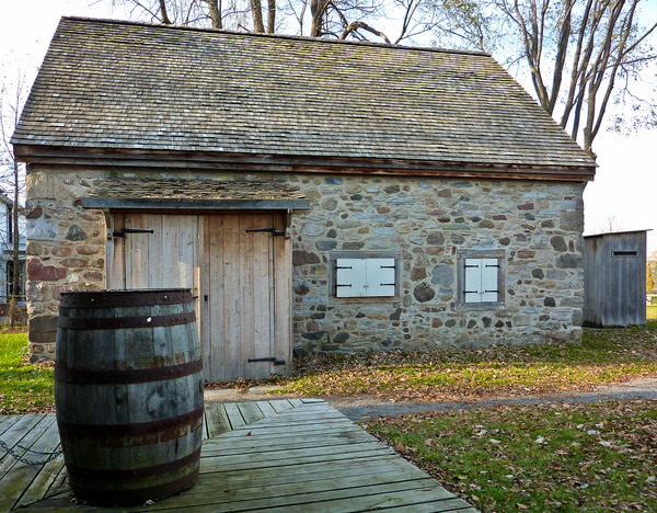 Titre original :    Description Français : Maison LeBer-LeMoyne, 110, chemin de LaSalle, (Canada). (Protection LHN. Voir la liste des lieux patrimoniaux de Montréal pour plus de détails). This photo is of a cultural heritage site in Canada, number 12628 in the Canadian Register of Historic Places. Date 16 November 2010, 15:14:42 Source Own work Author Joanne Lévesque

Camera location 45° 25′ 48.29″ N, 73° 39′ 58.82″ W This and other images at their locations on: Google Maps - Google Earth - OpenStreetMap (Info)45.43008;-73.66634

