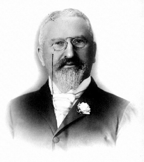 Titre original :    Description David Oppenheimer, mayor of Vancouver from 1888 to 1891 Date circa 1896(1896) Source British Columbia Archives, http://www.jewishmuseum.ca/node/355 Author Wadds. Bros. Studio

