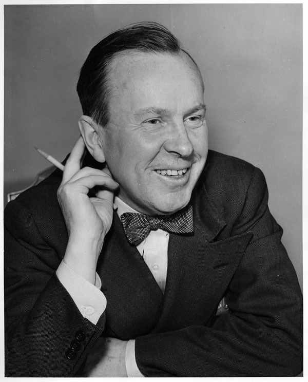 Titre original :  Lester B. Pearson with a pencil. 