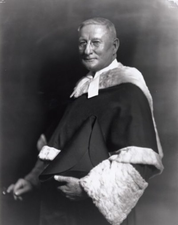 Original title:  The Hon. John Henderson Lamont